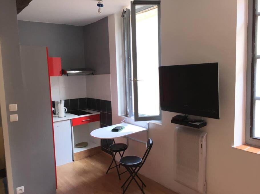 Jolie Studio Dans Le Centre Historique De Narbonne Appartement Buitenkant foto